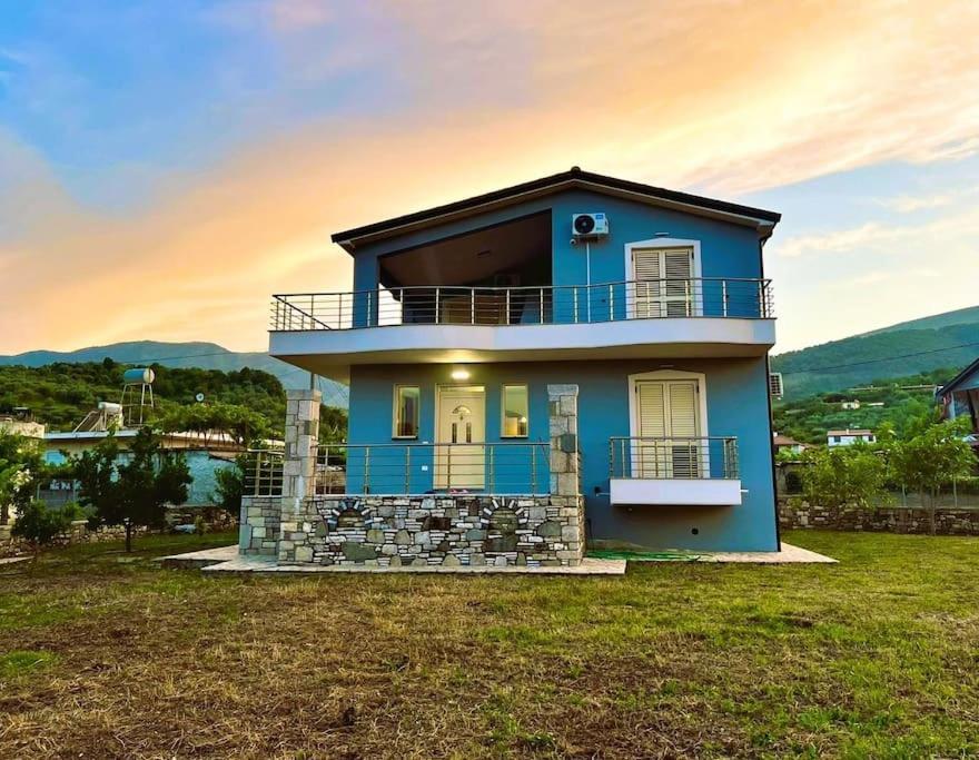 Amla'S Villa Berat Exteriör bild