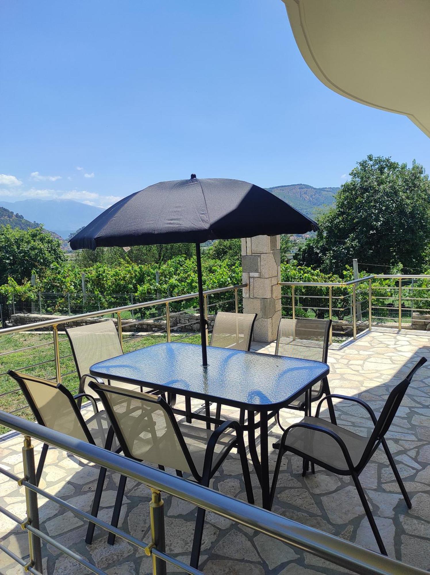 Amla'S Villa Berat Exteriör bild